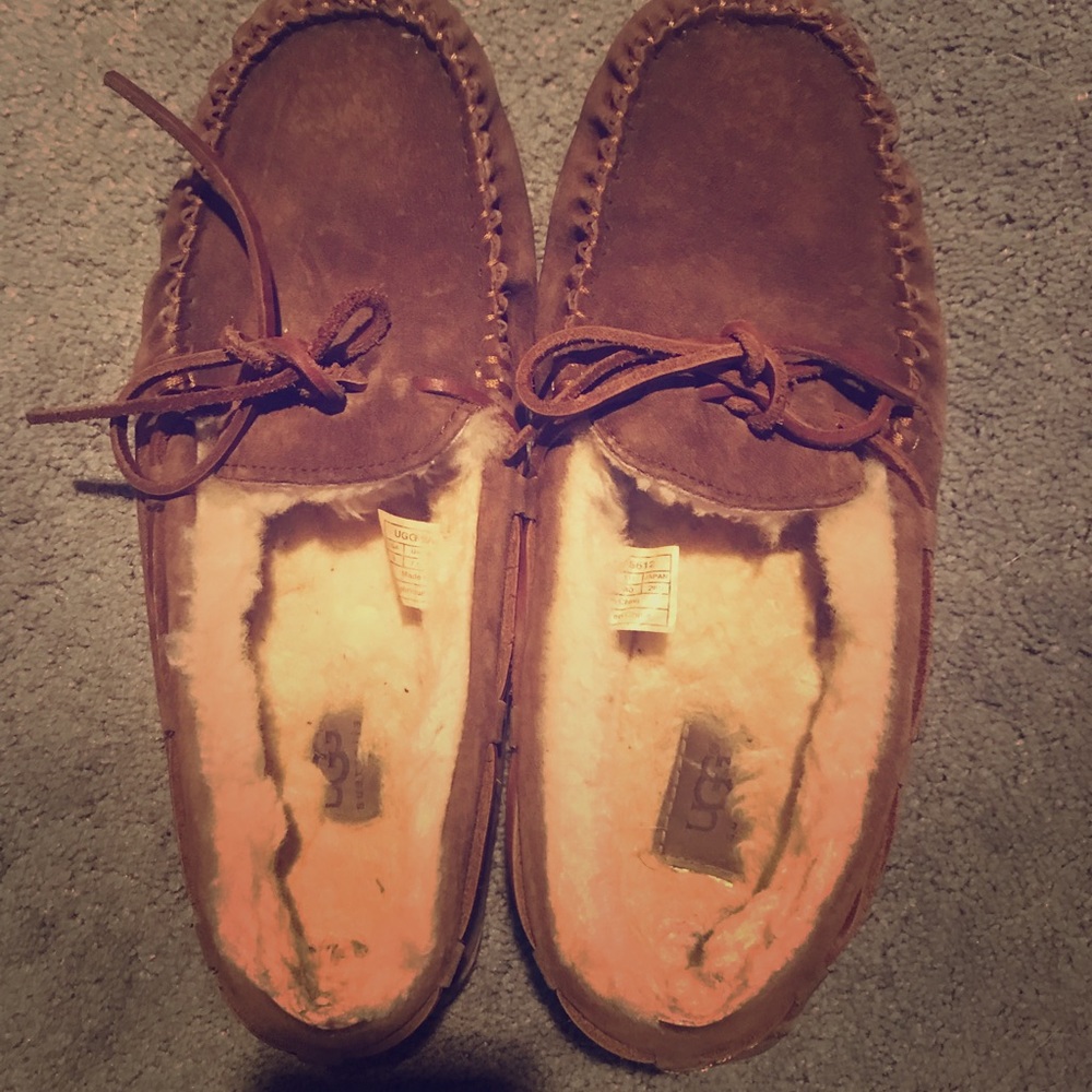 Size 8 UGG moccasins
